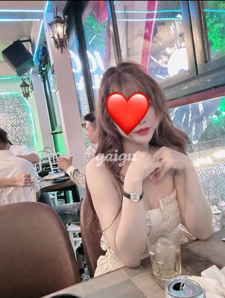 NEW LINH CHI – GÁI XINH BODY ĐẸP TÌNH CẢM NHIỆT TÌNH HẾT MÌNH.
