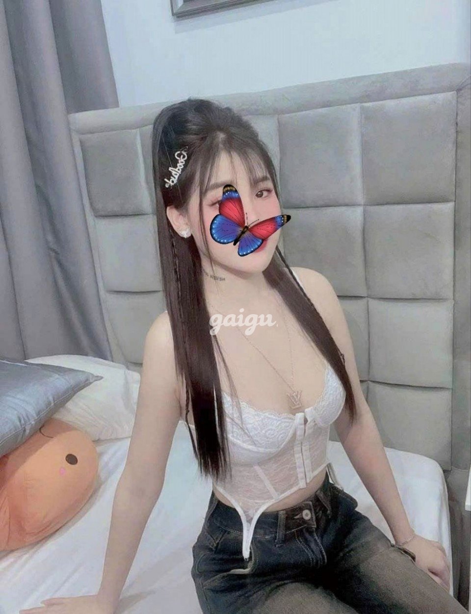 Lan Anh _ Gương mặt baby, body nóng bỏng