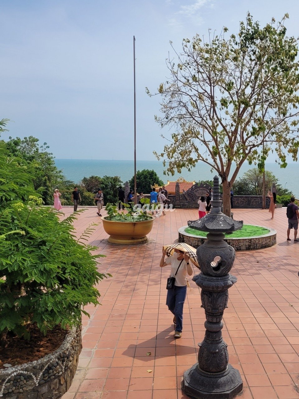 Ngọc Nữ. Hình dt chân thật, ngày đầu vào đời.