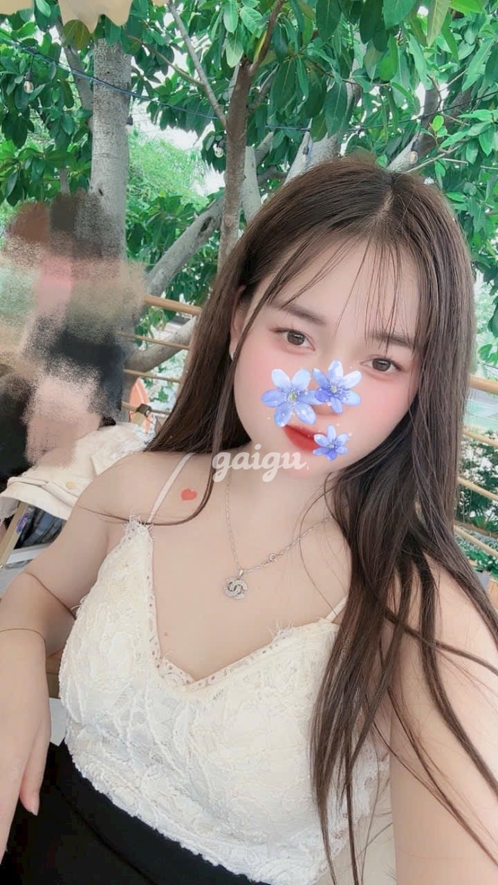 MY MY 2k4 Face Xinh,Dễ Thương,Chiều Chuộng,Lần Đầu Đi Làm