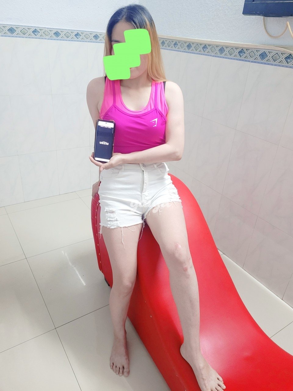 Công chúa tuyết, Ly Ly trắng nỏn ngày đầu vào đời.