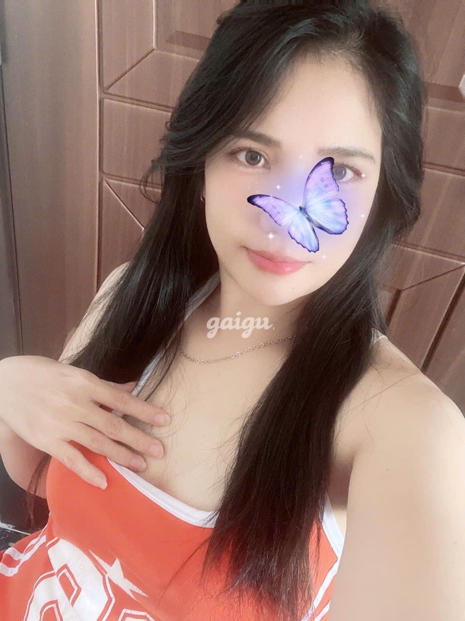 GÁI DÂM BÉ TRÀ LÀM TÌNH BAO PHÊ CHIỀU KHÁCH NHƯ THƯỢNG ĐẾ