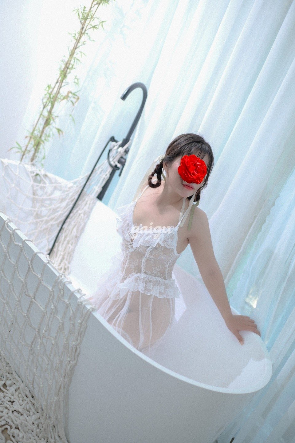 Hoa Hồng Thiên đường làm tình bao phê quên lối về