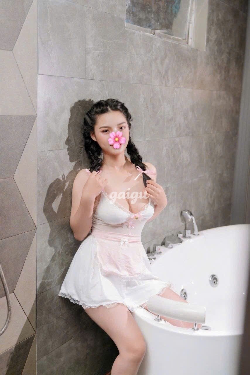 New Hot Teen 2K5 Trang Linh Baby ❤️ Thiếu Nữ Tinh Nghịch Rất Nhiệt Tình