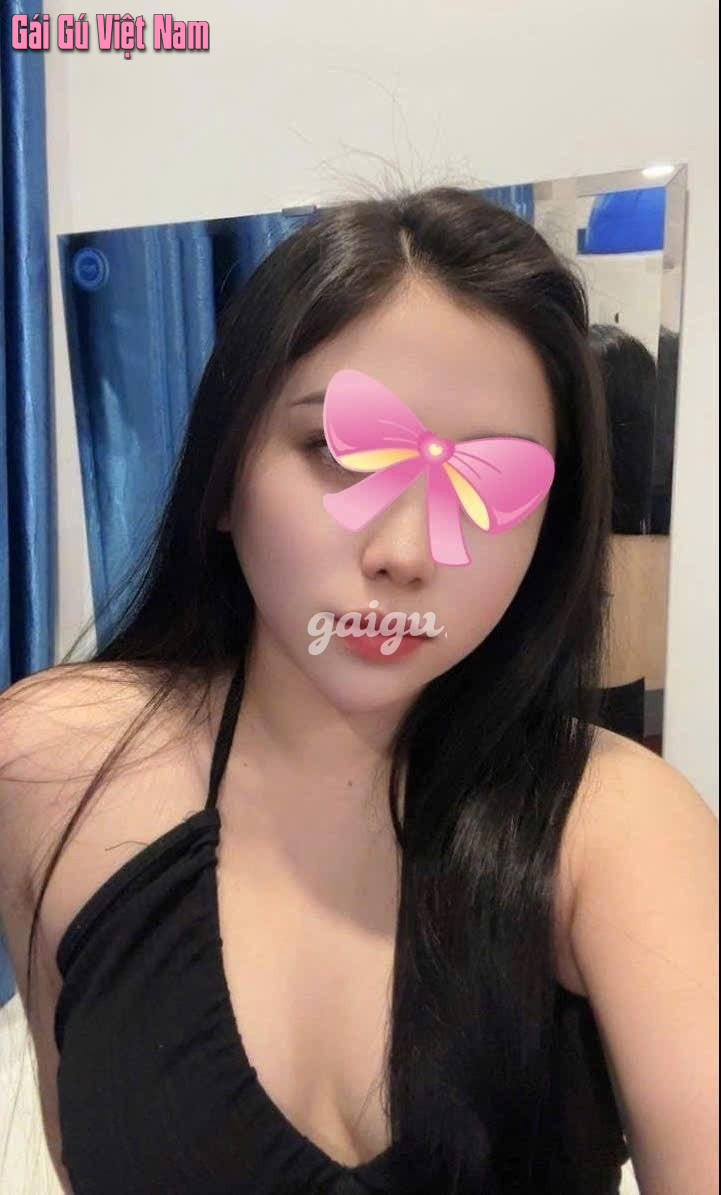 BÉ PHƯƠNG VY XINH XẮN BÚ CU ĐÁ BI CUỒNG NHIỆT DÂM CHIỀU KHÁCH