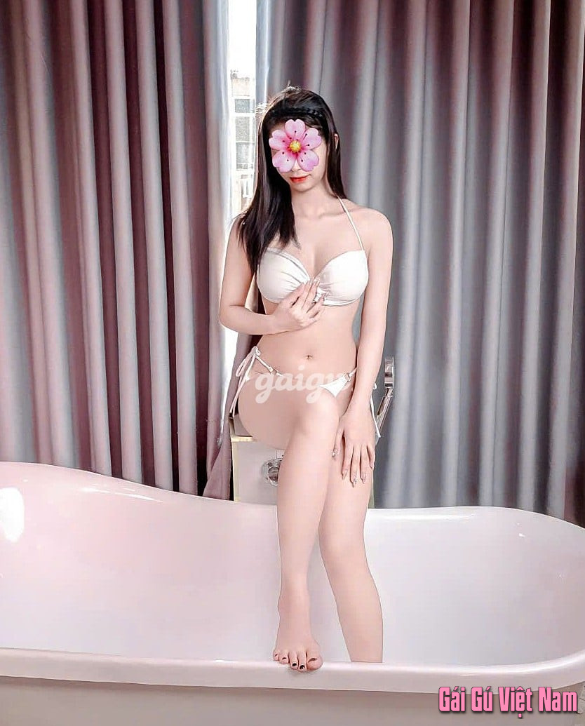 ❤️ BÉ NHI ❤️ Lần Đầu Đi Làm Dáng Cực Đẹp, Cực Ngon Xin Mời Anh Em !