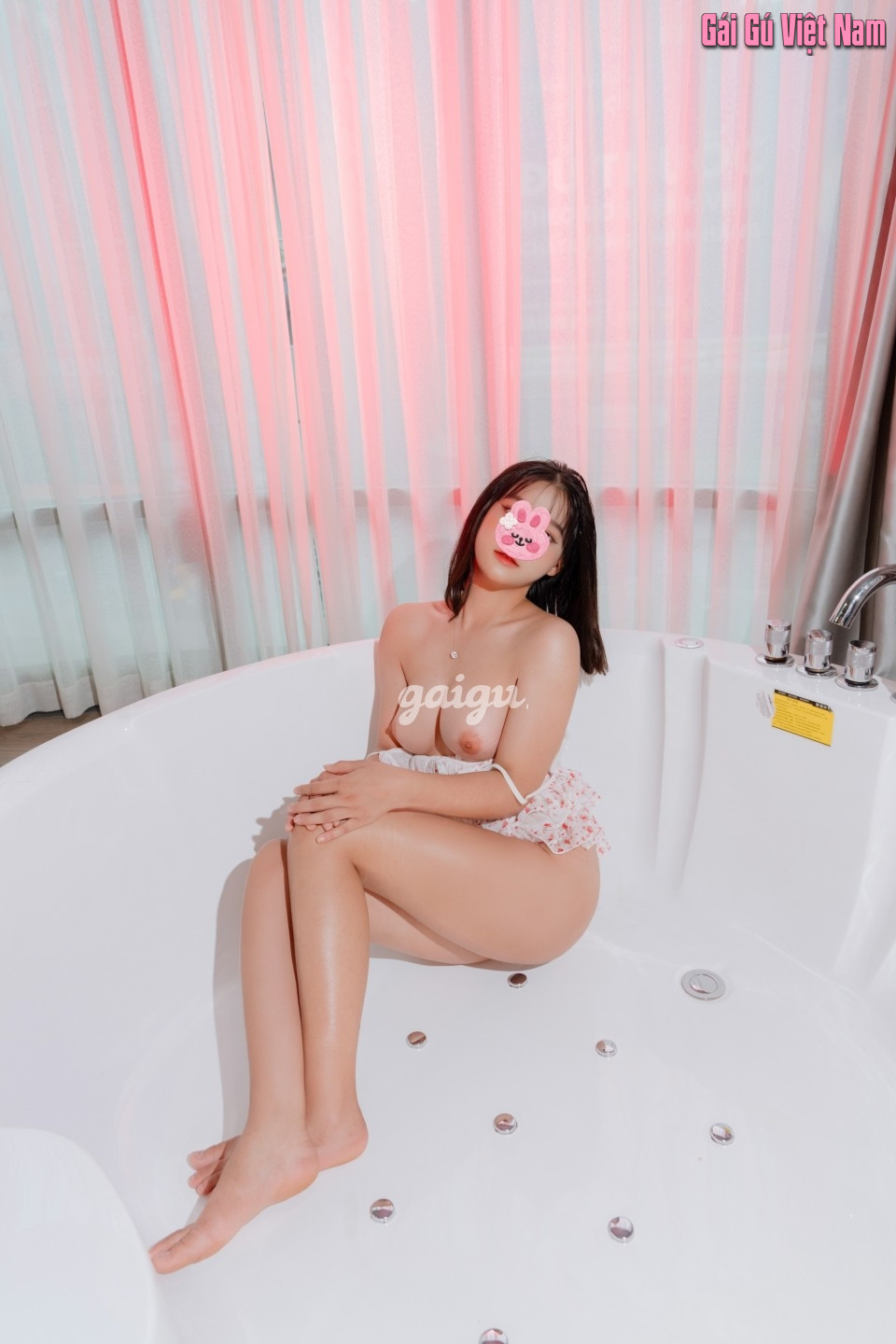 Hotteen BẢO ANH 2k7 Nơn Tơ,Vú Hồng,Bym Khít