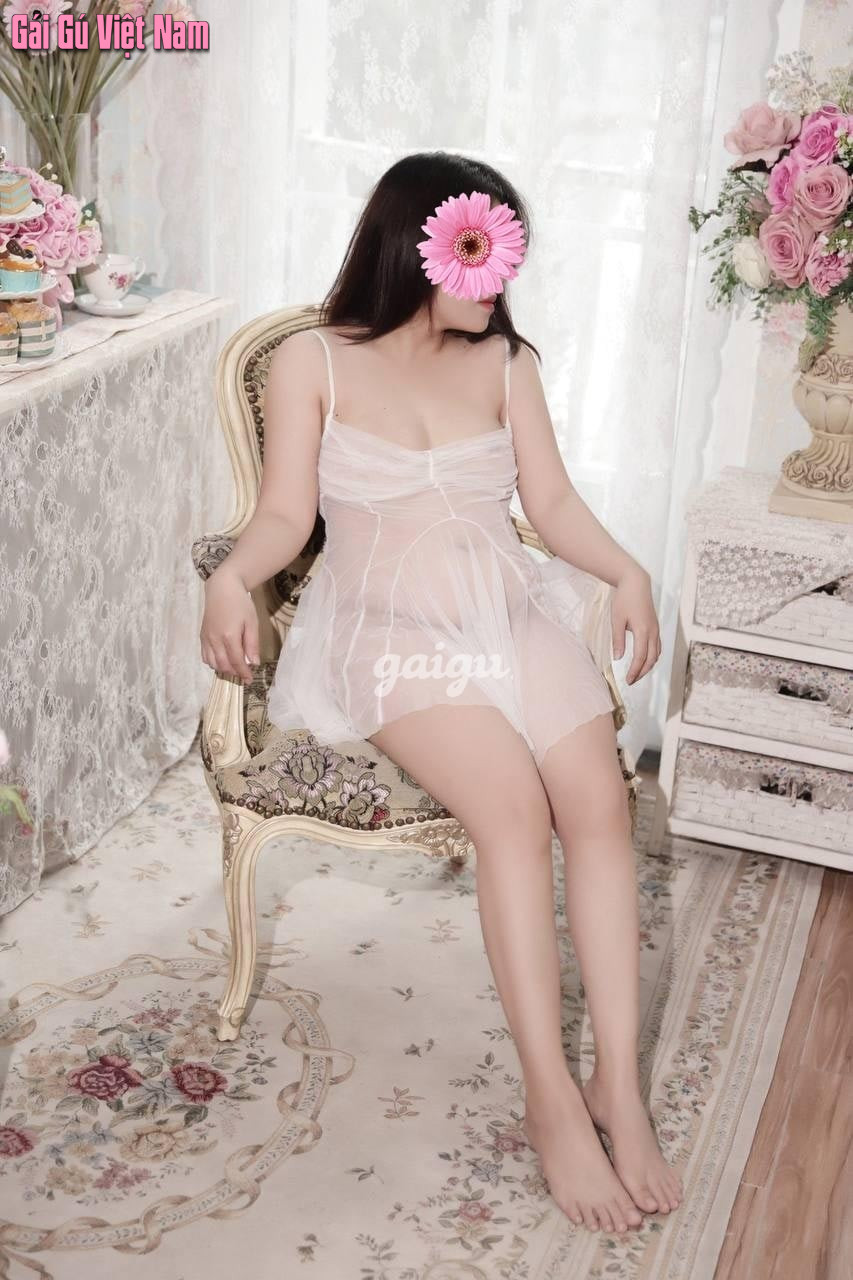 ❤️ PÉ Ú – SEXY Ngon xinh – dâm tình chiều khách