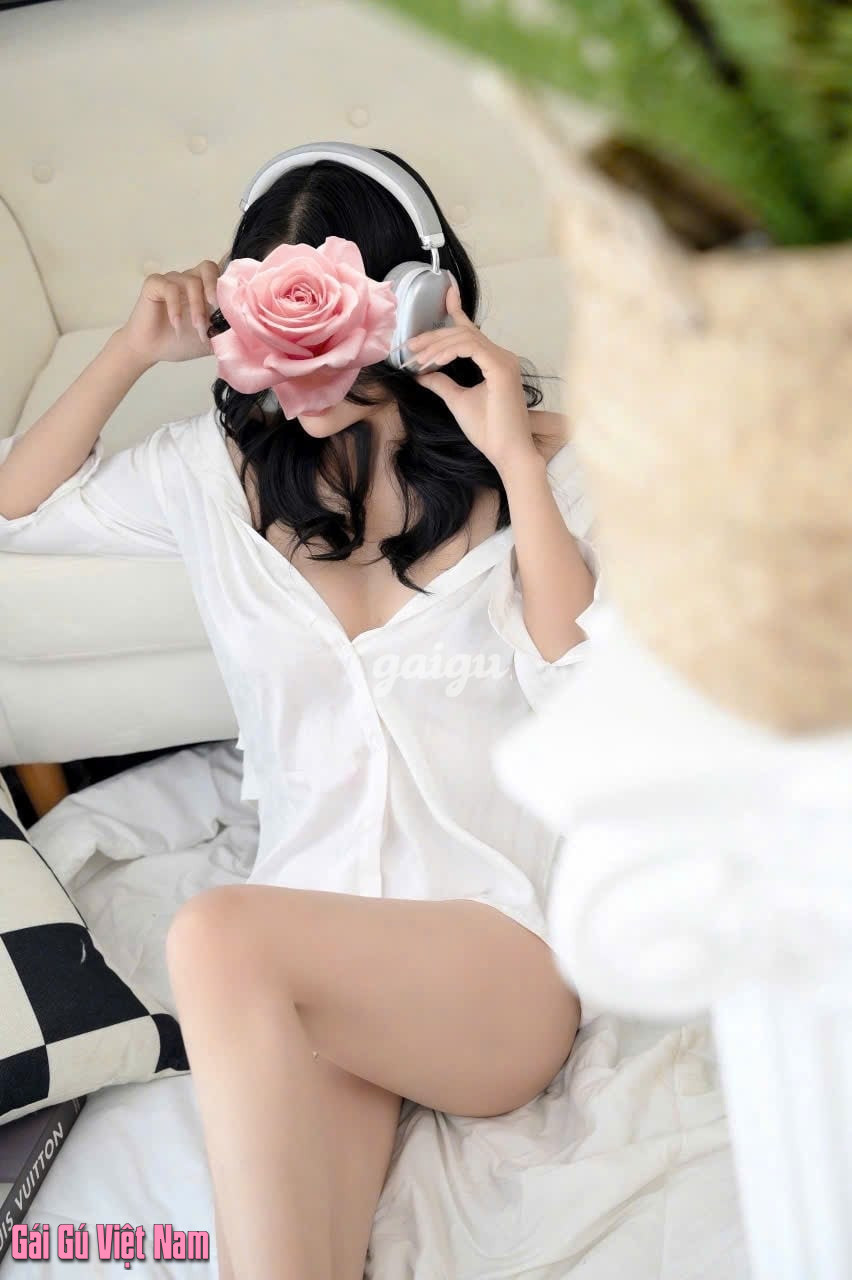 1M66✅️ CÚN MIKA – Cô Nàng nóng bỏng – chiều chuộng A