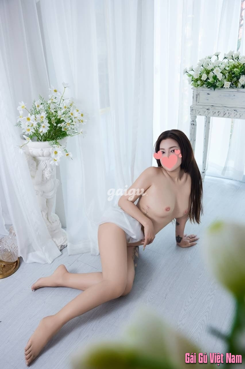 TINA SUPER GÁI XINH NGON NGOAN CHÂN ÁI LÀ ĐÂY