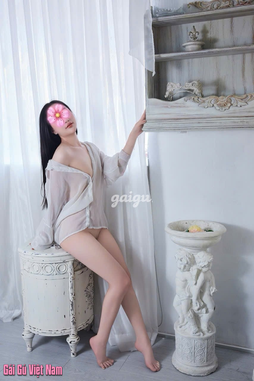 ❤️ Thảo My ❤️ 2k4 mặt xinh da trắng body bốc lửa